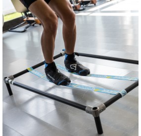 structure de support de slackline pour l'entraînement en intérieur