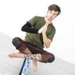 support structure for indoor slackline