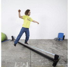 structure de support pour slackline intérieure