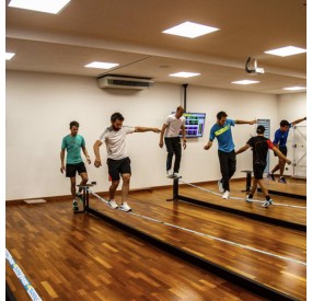 structure de support pour slackline intérieure