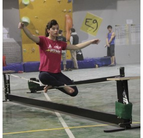 structure de support pour slackline intérieure