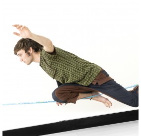 self-supporting structure with stretched wire and slackline